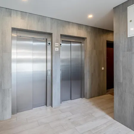 Elegant 2bdr In By Lovelystay *