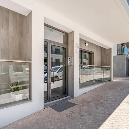 Elegant 2bdr In By Lovelystay