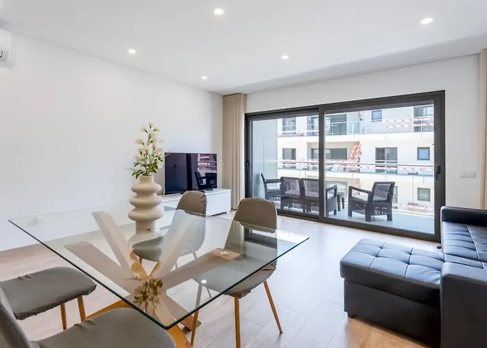 Elegant 2bdr In By Lovelystay Apartament Quarteira