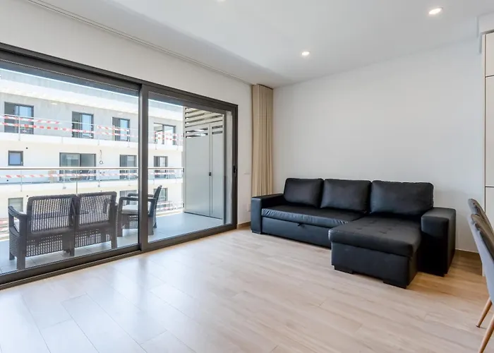 Elegant 2bdr In By Lovelystay