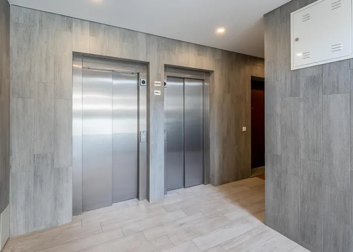 Elegant 2bdr In By Lovelystay *