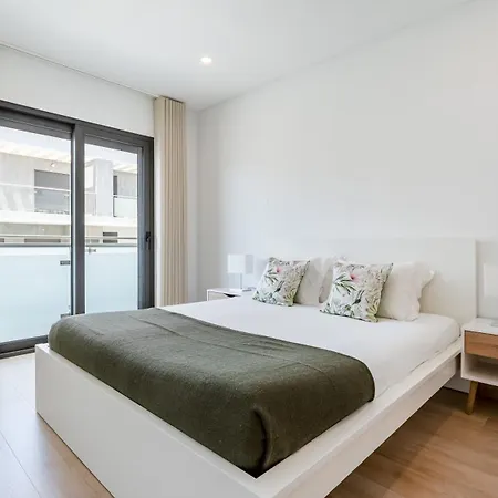 Elegant 2bdr In By Lovelystay *
