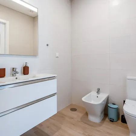 Elegant 2bdr In By Lovelystay *