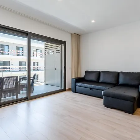 Elegant 2bdr In By Lovelystay