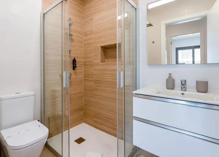 Апартаменты Elegant 2bdr In By Lovelystay Картейра