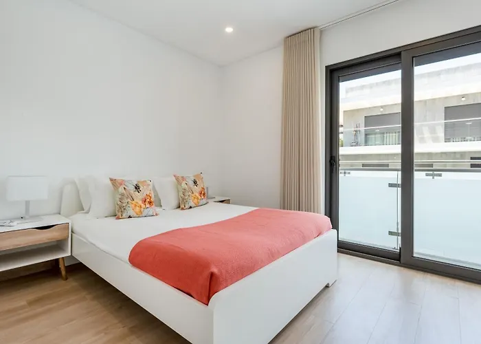 Elegant 2bdr In By Lovelystay Апартаменты *