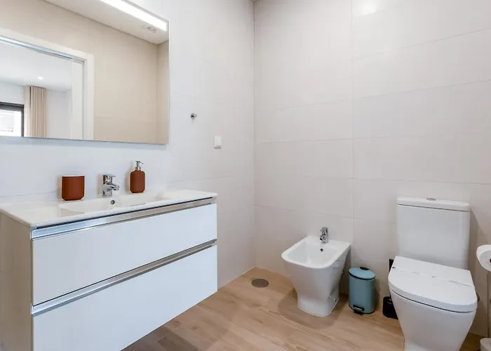 Elegant 2bdr In By Lovelystay *