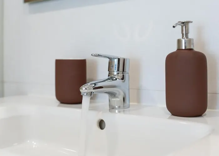 Elegant 2bdr In By Lovelystay Apartamento *